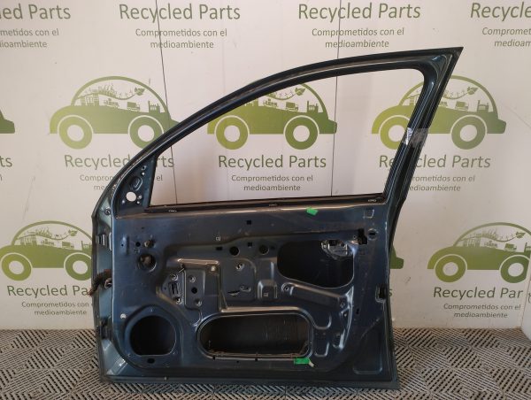 Puerta Delantera Derecha Chevrolet Corsa 2 (05322989)