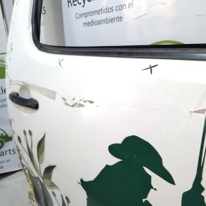 Puerta Trasera Derecha Toyota Hilux (05504735) Lp