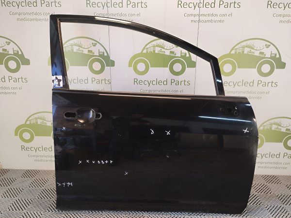 Puerta Delantera Derecha Nissan Tiida (04931408)
