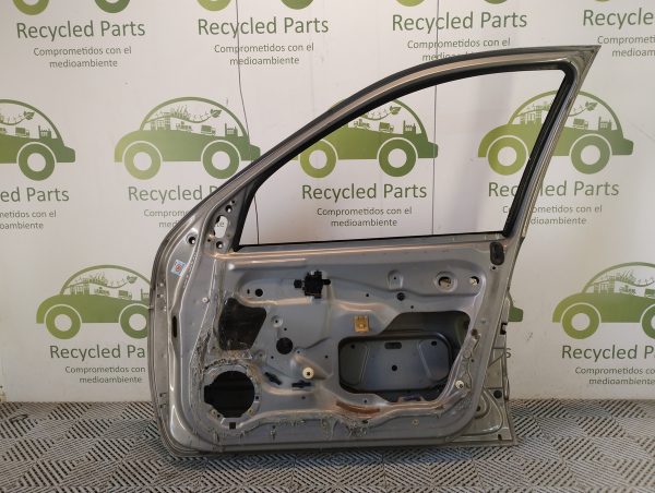 Puerta Delantera Derecha Renault Megane 1 (05158115)
