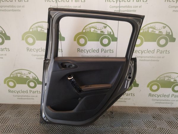Puerta Trasera Derecha Peugeot 2008 (05607426)