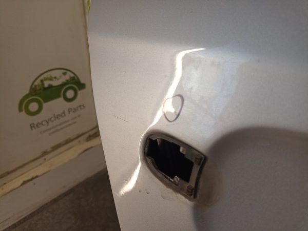 Puerta Trasera Derecha Vw Vento Lv (04473404)