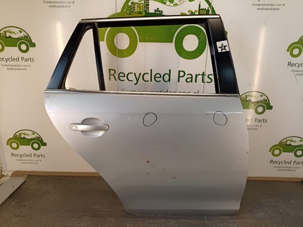 Puerta Trasera Derecha Vw Vento Variant Ln (04435382)