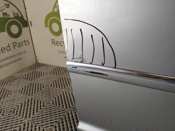 Puerta Delantera Derecha Vw Bora (04906542)