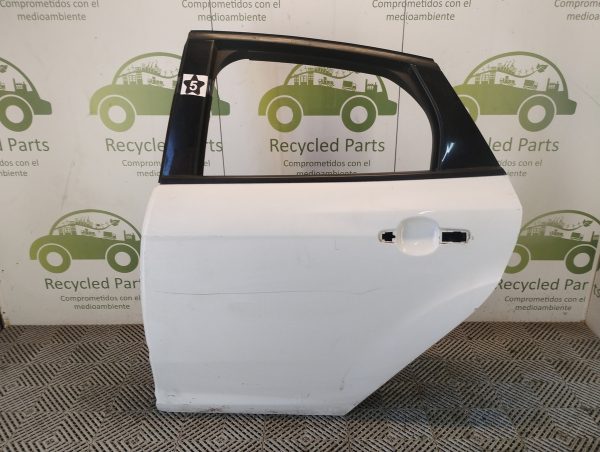 Puerta Trasera Izquierda Ford Focus F3 (05981996)