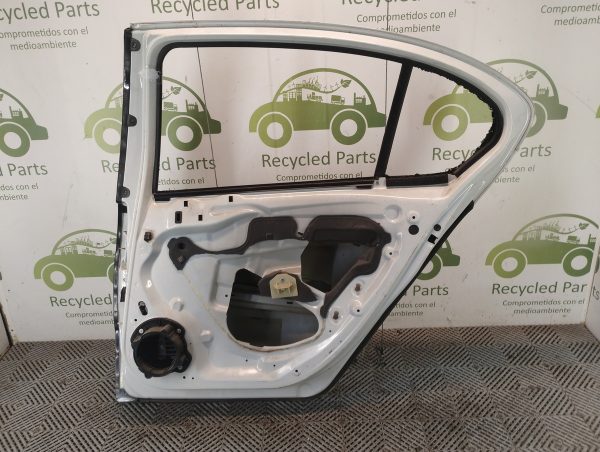 Puerta Trasera Derecha Peugeot 408 (04735569)