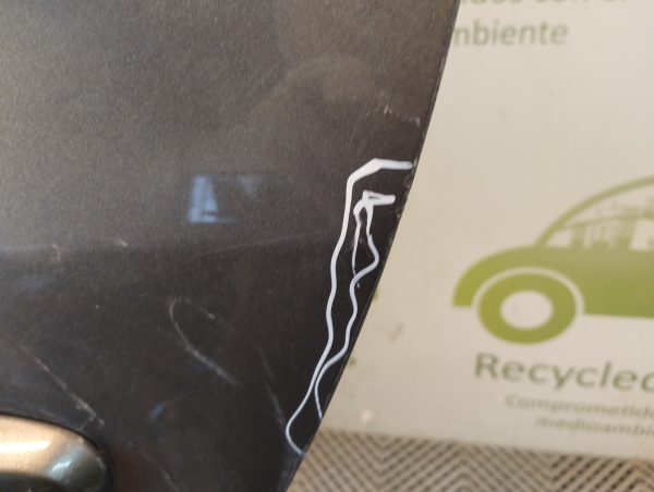 Puerta Trasera Izquierda Kia Rondo (04652631)