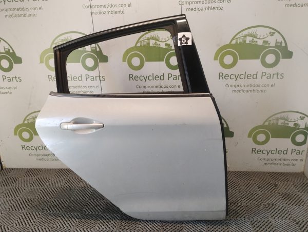 Puerta Trasera Derecha Peugeot 208 (05944259)