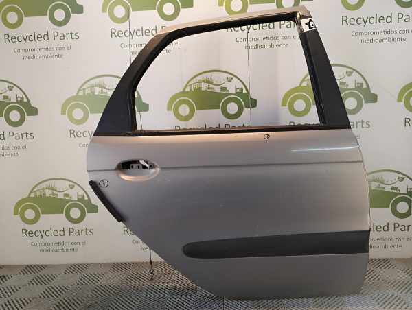 Puerta Trasera Derecha Renault Scenic (05186720) Lp