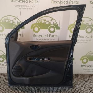 Puerta Delantera Derecha Toyota Etios (06206138)