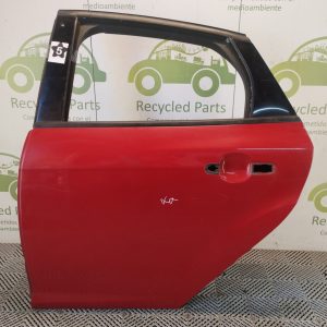 Puerta Trasera Izquierda Ford Focus 3 (06110810)