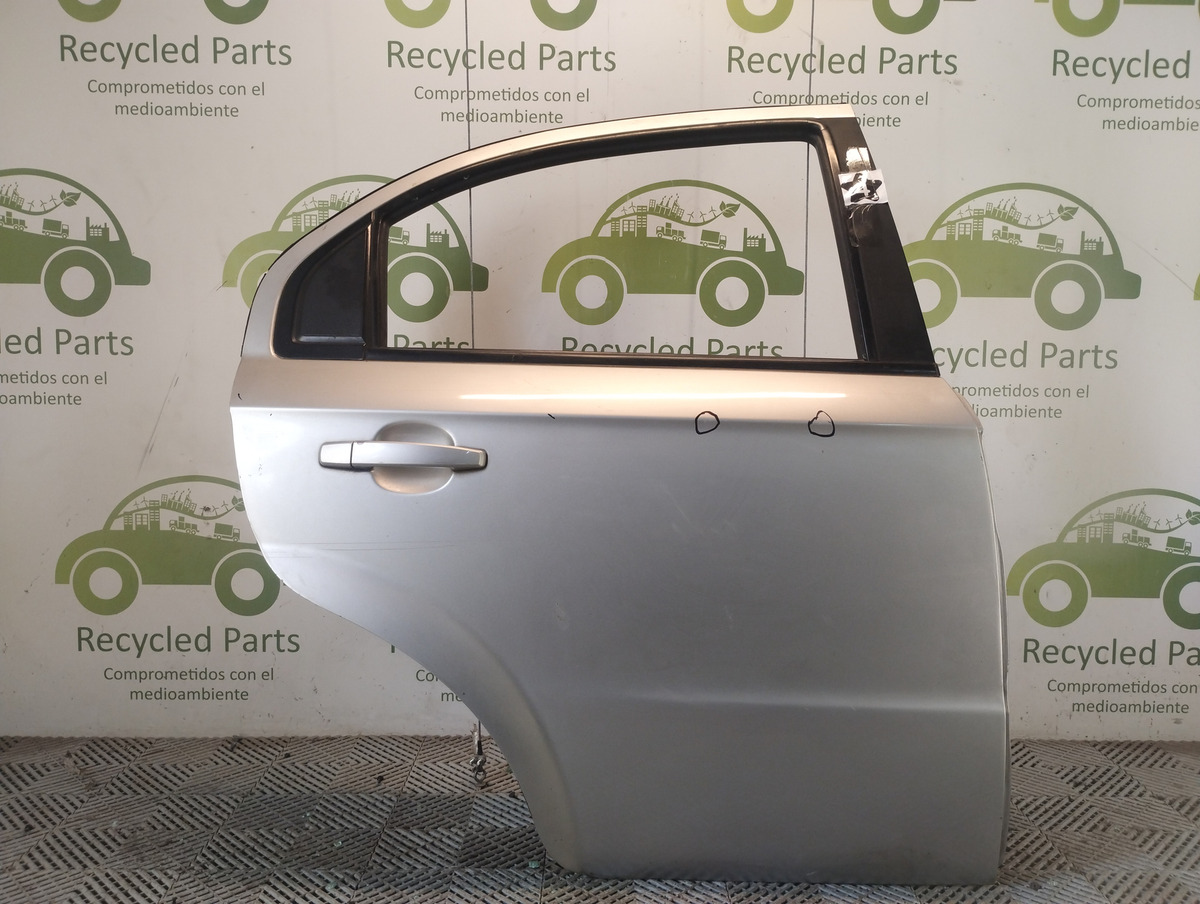 Puerta Trasera Derecha Chevrolet Aveo (06328653)