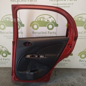 Puerta Trasera Derecha Toyota Etios 5p (05911826)