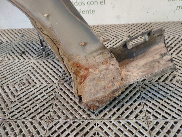 Guardabarro Derecho Renault Sandero Lv (06041829)