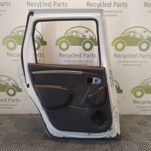 Puerta Trasera Izquierda Renault Duster (05236057)
