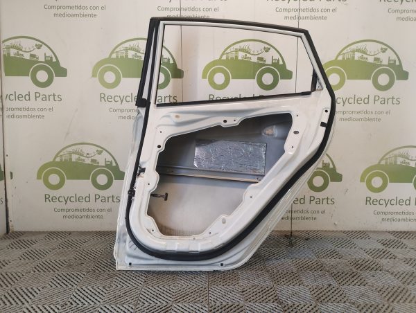 Puerta Trasera Derecha Ford Fiesta Kd 5p (06239221)