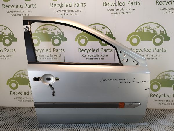 Puerta Delantera Derecha Renault Laguna Ln (05365431)