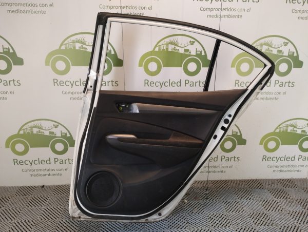 Puerta Trasera Derecha Honda City (04899100)
