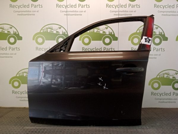 Puerta Delantera Izquierda Bmw 120i (04369373) Lp