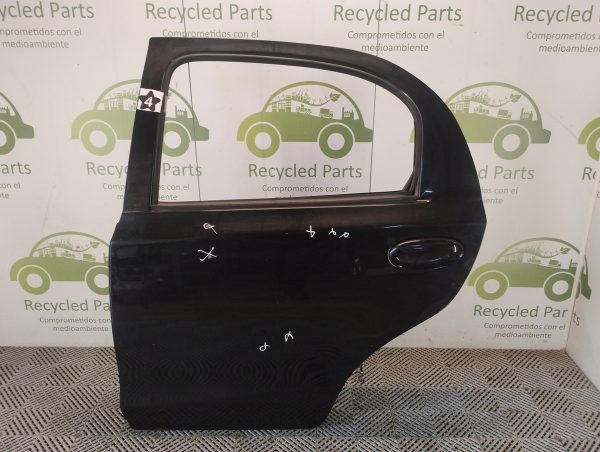 Puerta Trasera Izquierda Toyota Etios 5p (05954463)