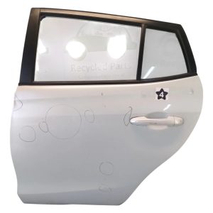 Puerta Trasera Izquierda Toyota Yaris 5p Ln (05524776)