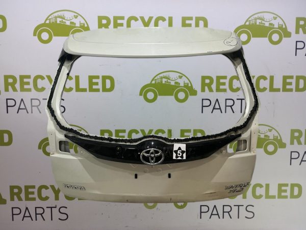 Porton Trasero Toyota Yaris Ln (03524208) Lp