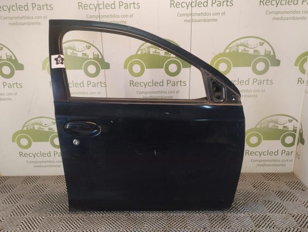 Puerta Delantera Derecha Toyota Etios (06206138)