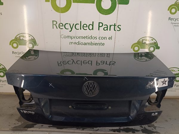 Tapa De Baul Vw Vento Lv (04237784) Lp