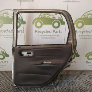Puerta Trasera Derecha Chevrolet Corsa (05840549)