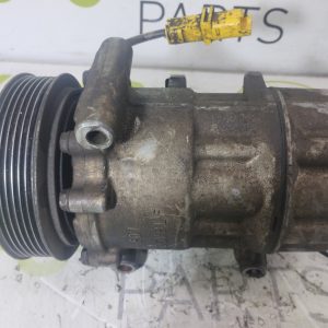 Compresor De A/a Peugeot 206 1.4 (05996309)