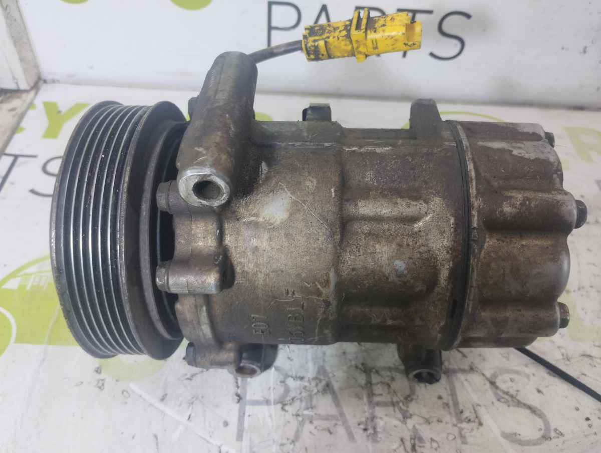 Compresor De A/a Peugeot 206 1.4 (05996309)