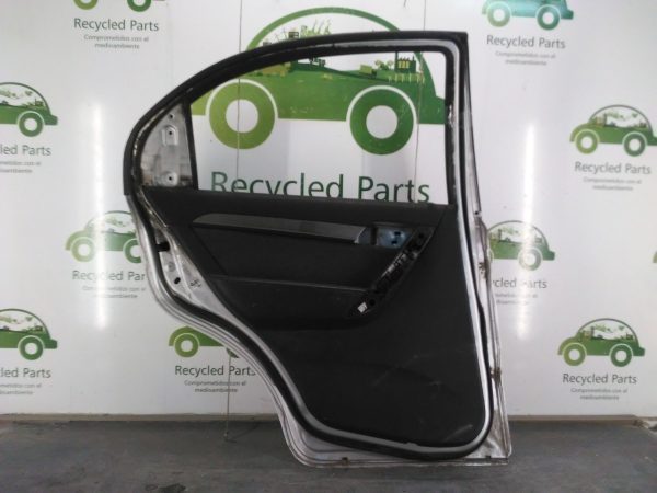 Puerta Trasera Izquierda Chevrolet Aveo (04513764)
