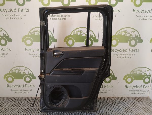 Puerta Trasera Derecha Jeep Patriot (05507410)