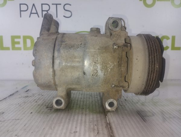 Compresor De A/a Renault Clio 1.2 (04806994)
