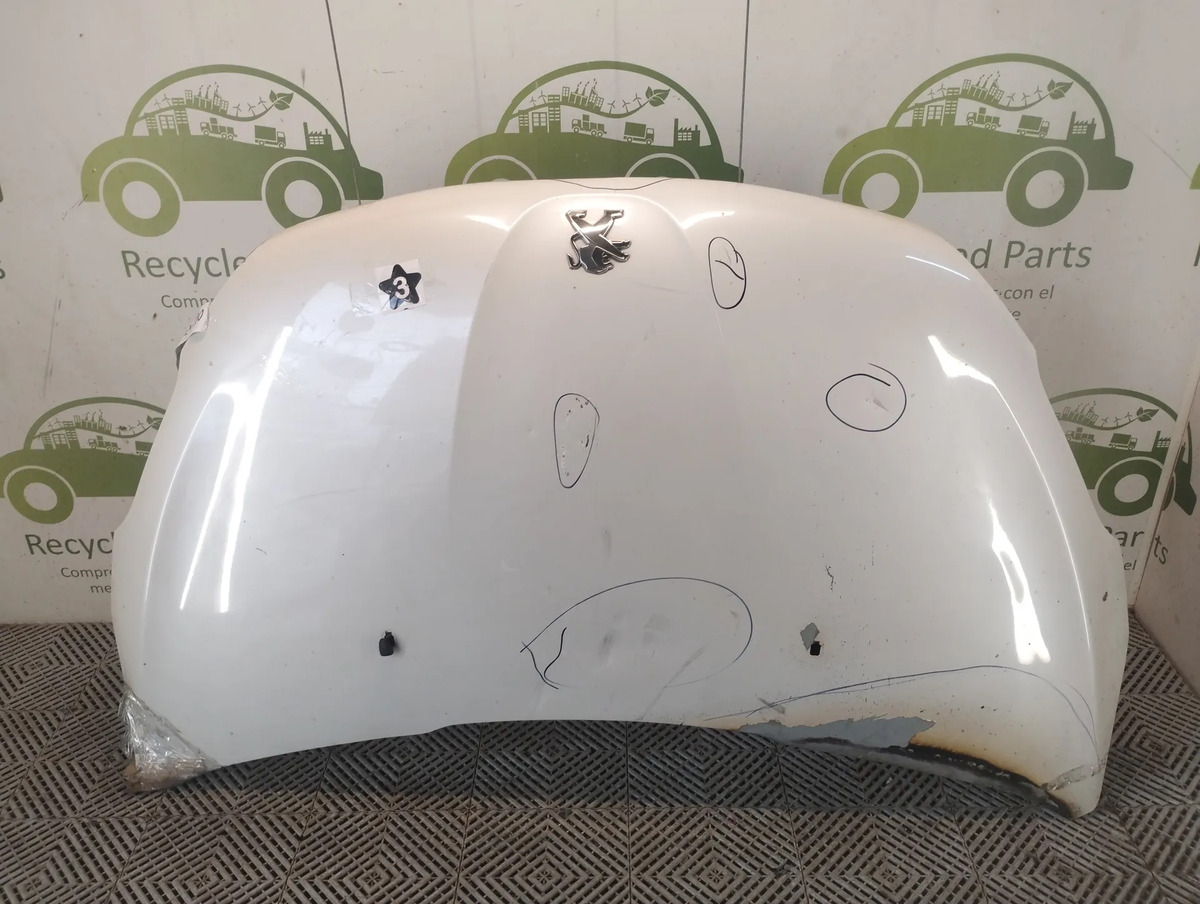 Capot Peugeot 208 (06523244)