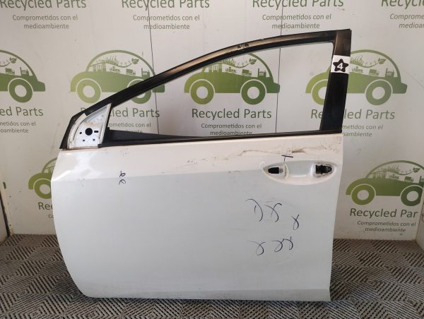 Puerta Delantera Izquierda Toyota Corolla G11 (05960616)