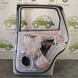 Puerta Trasera Derecha Chevrolet Spin (05396278)