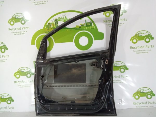 Puerta Delantera Derecha Mercedes Benz B200 (03660709) Lp