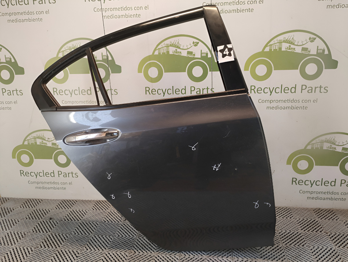 Puerta Trasera Derecha Honda City (05395952)