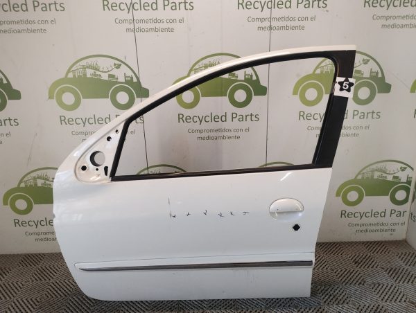 Puerta Delantera Izquierda Peugeot 207 (06739433)