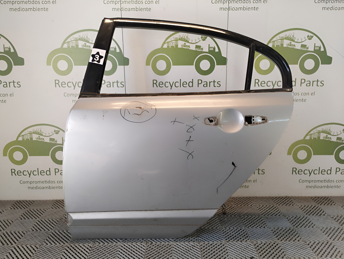 Puerta Trasera Izquierda Honda Civic 8va (05061877) Lp