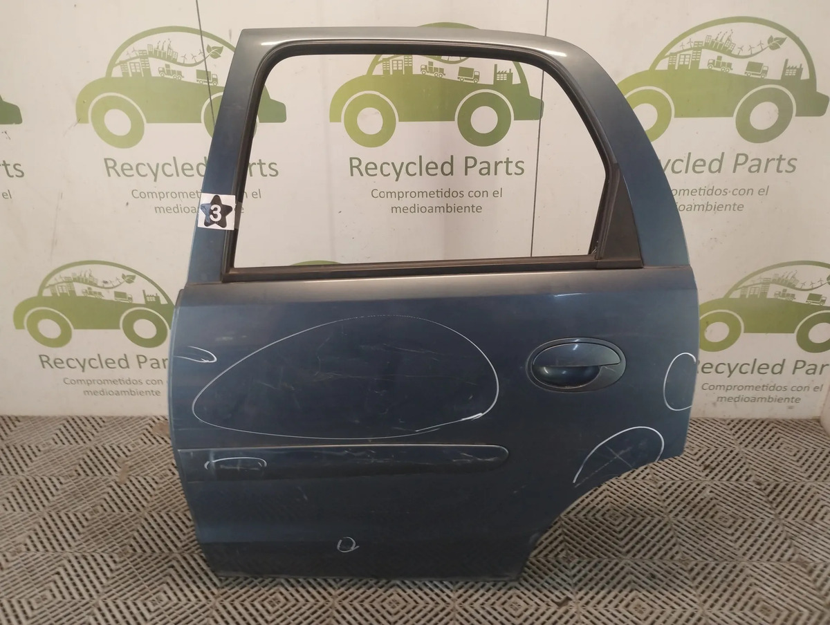 Puerta Trasera Izquierda Chevrolet Corsa 2 (05322984)