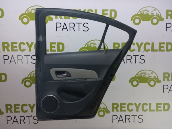 Puerta Trasera Derecha Chevrolet Cruze 4p (04902006) Lp