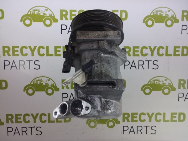 Compresor De A/a Renault Captur 2.0 (06045956)