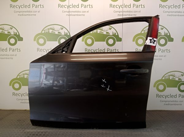 Puerta Delantera Izquierda Bmw 120i (04369373) Lp