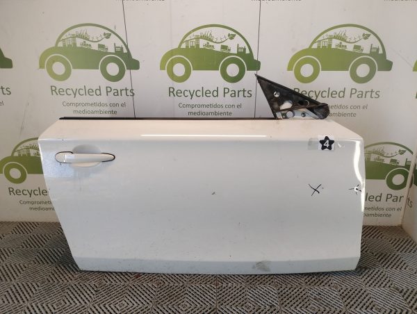 Puerta Delantera Derecha Bmw 135 (06087211)