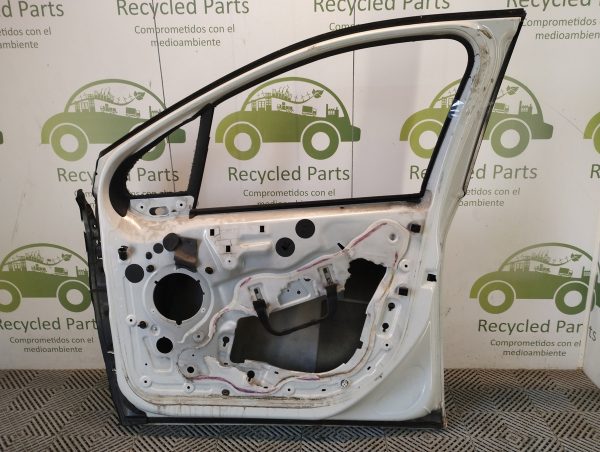 Puerta Delantera Derecha Peugeot 208 (05526786)
