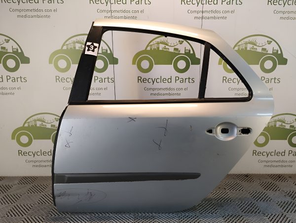 Puerta Trasera Izquierda Renault Laguna Ln (05365426)