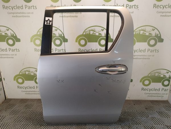 Puerta Trasera Izquierda Toyota Hilux Ln (04970058)