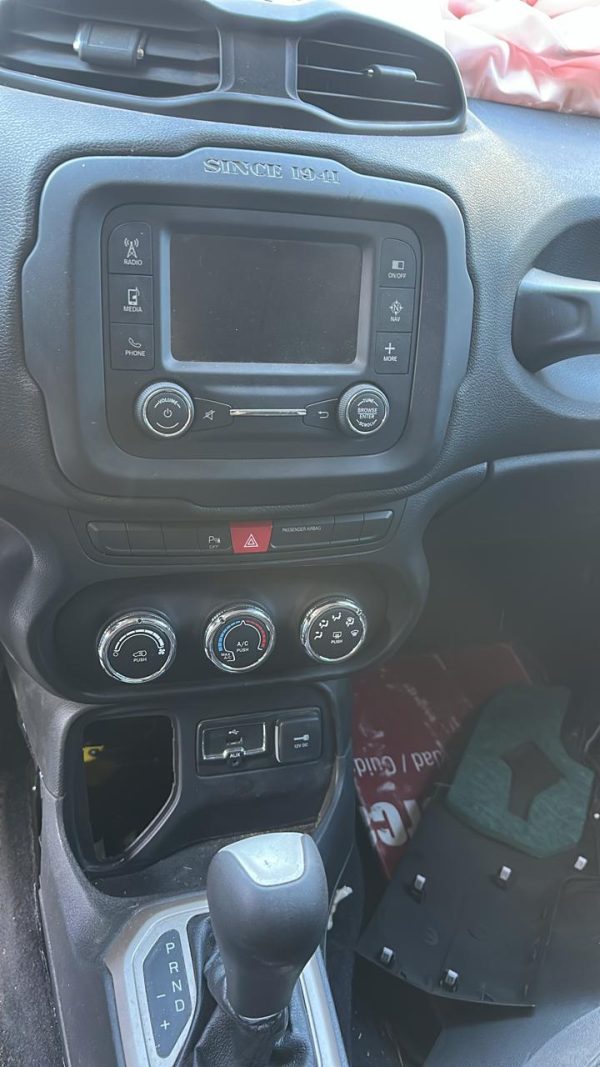 JEEP RENEGADE SPORT 1.8 AT6 (AC943SX)